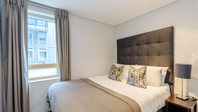 1 bed property in Merchant Square East, London